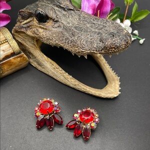 Juliana clip earrings shades of red with AB vintage verified 🔥